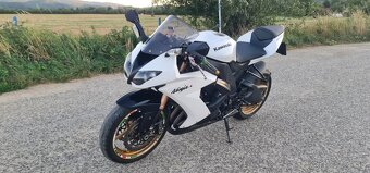 Kawasaki ZX10R - 2