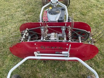 Dakr kosačka,hrabačka. - 2