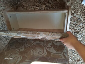 Rohová lavica so stolom.. - 2