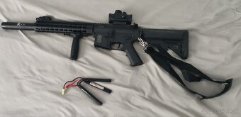 Airsoftka M4 delta armory - 2