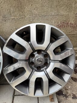 Nissan elektrony - 2