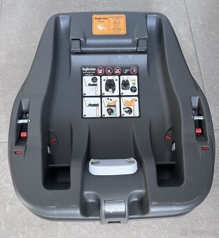 Autosedacka Inglesina Huggy + ISOFIX - 2