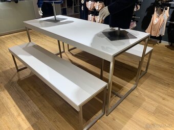 Prezentačná súprava stôl + 2 lavice - 2