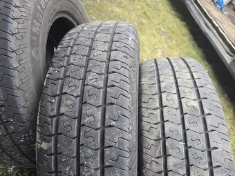 215/70   R15 C - 2