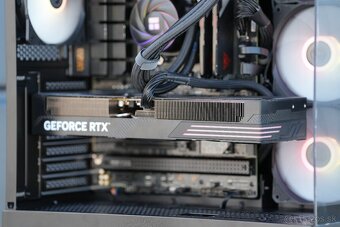 Ryzen 7 9800X3D, RTX 5070 Ti, 32GB RAM, SSD - 2