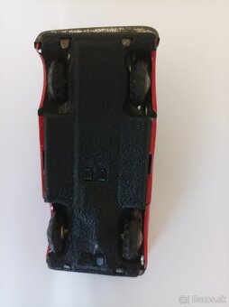 Retro hračka - 2