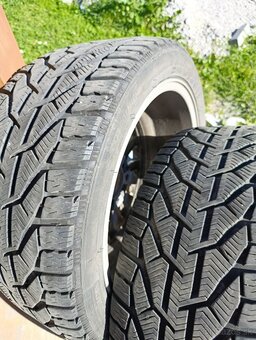 Zimné pneumatiky R18 245/40 - 2