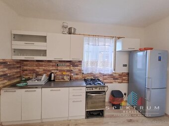 ZNÍŽENÁ CENA Prerobený 3 izbový rodinný dom - 2