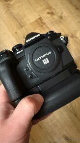 Olympus E-M1 II + HLD-9 + Voigtländer Nokton 25mm f/0,95 - 2