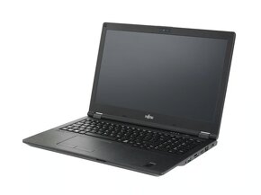 /Predaný/ 15,6"FHD FujitsuE558 i5-7300U,8GB,256GB SSD,W10 - 2