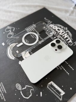 iPhone 15 Pro biely titán 128gb ešte 16 mes. záruka - 2