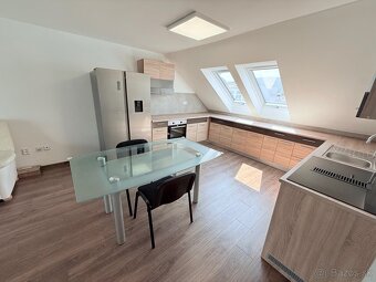 Prenájom podkrovie RD Gavlovičova ulica Bratislava. - 2