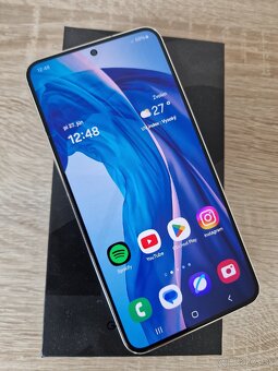 Samsung Galaxy S22 128GB - 2