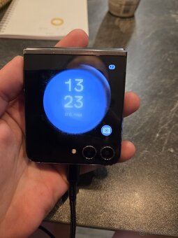 Samsung galaxy Z Flip5 - 2