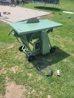 Cirkular s košom a stolom - 2