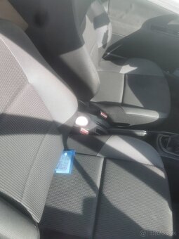 Peugeot 207 1.4 benzin 54kw 3 dverovy - 2