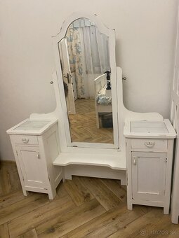 Starožitné zrkadlo s nočnim stolíkom - 2