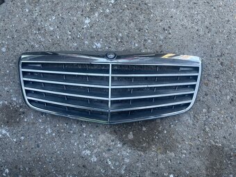 Mercedes w211 e class naraznik maska facelift - 2