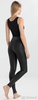 Legíny Spanx vel.S - 2