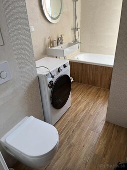 Práčka LG FLR7A82WG - 2