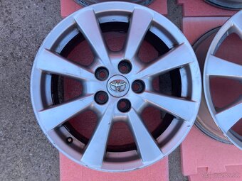 Originál Toyota R17" 5x114,3 - 4ks - 2