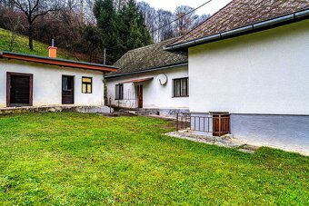 GIRALTOVCE-veľký pozemok 2.196 m2, podpivničený dom, 3xizba - 2