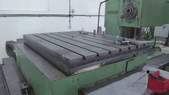 Horizontálna vyvrtávačka STANKO 2A622 CNC - 2