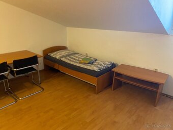 Izba so sociálnym zariadením v Stupave - 2