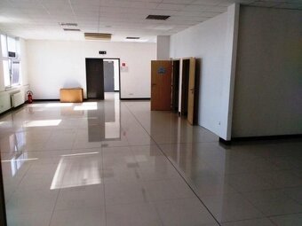 Samostatný kancelársky celok v OC Golden City na Starej Vajn - 2