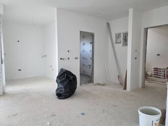 CHORVÁTSKO - Nové apartmány v pokojnej lokalite - SABUNIKE,  - 2