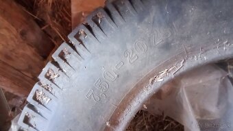 Predám Pneumatiku 7.50.20 na Vlečku - 2