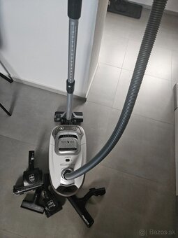 Vysávač - 2