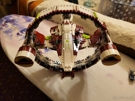 Predám LEGO Jedi Starfighter with Hyperdrive 75191 - 2