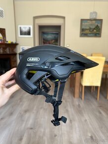 Prilba Abus Montrailer MIPS, veľkosť M - 2