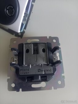 Legrand TV/R zásuvky - 2