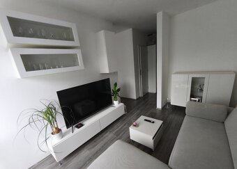 Prenájom, 2i byt, ul. Zvolenská cesta, Banská Bystrica. - 2