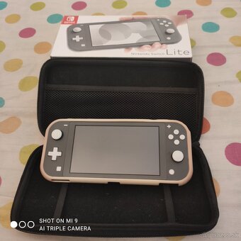 KONZOLA Nintendo Switch LITE Grey + Super Mario hry, Pac-Man - 2