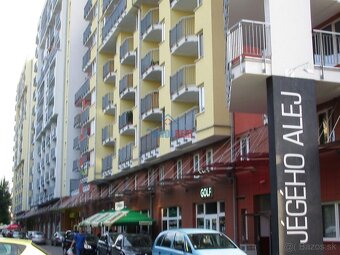 JEGEHO NOVOSTAVBA RUŽINOV,  blízko pri OC CENTRAL. - 2