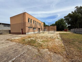 ADMINISTRATÍVNO-SKLADOVÉ CENTRUM 456 m² V HURBANOVE - 2
