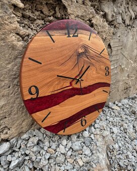 Dubové hodiny s vínovým epoxidom - 2