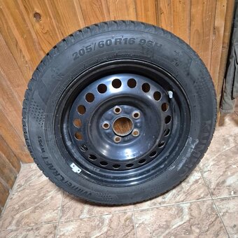 Predám pneumatiky a disky na Kia Ceed - 2