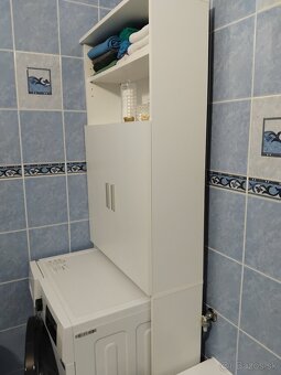 Skrinka nad práčku - 2