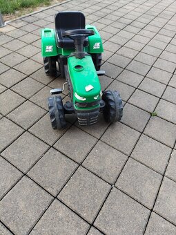 Traktor na pedále - 2