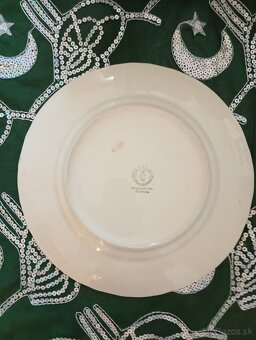 Porcelánový tanier. - 2