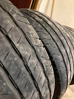 215/70R 15C Conti Van Contact 100 - 2