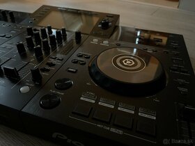 Pioneer DJ XDJ-RR so slúchadlami - 2