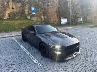 Ford mustang 5,0 - 2