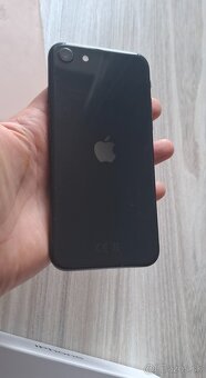iPhone SE 2022 - 2