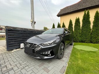 Predám Hyundai i30 1.5 DPI Family, 2021, 44 800 km, záruka, - 2