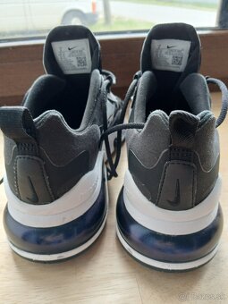 Nike v.39 - 2
